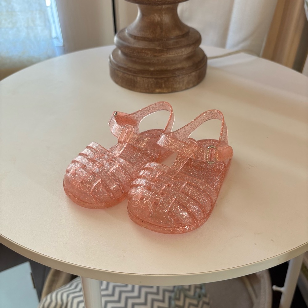 Old Navy, size 4 baby jelly Glittery Pink Sandals